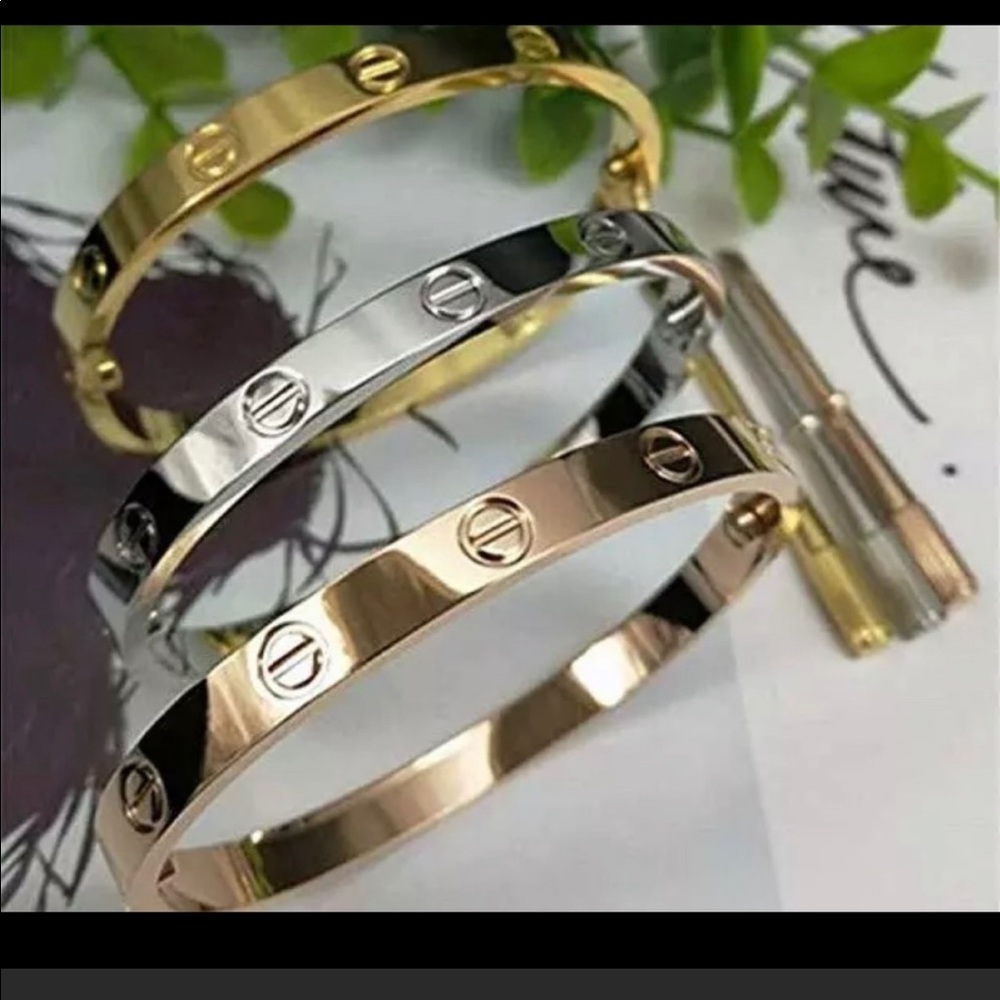 Bracelet for @kanekourtney19